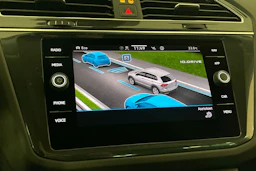 valkoinen Volkswagen Tiguan 2023 kuva 23.