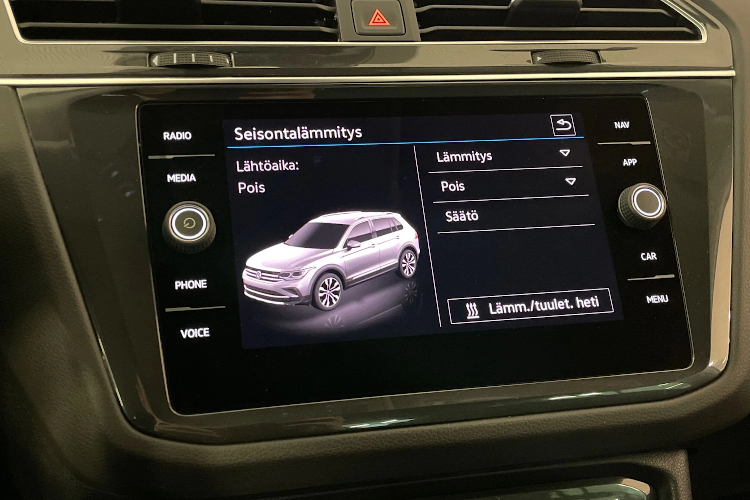 valkoinen Volkswagen Tiguan 2023 kuva 25.