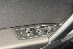 sininen Volkswagen Tiguan 2023 kuva 18.