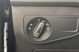 sininen Volkswagen Tiguan 2023 kuva 19.