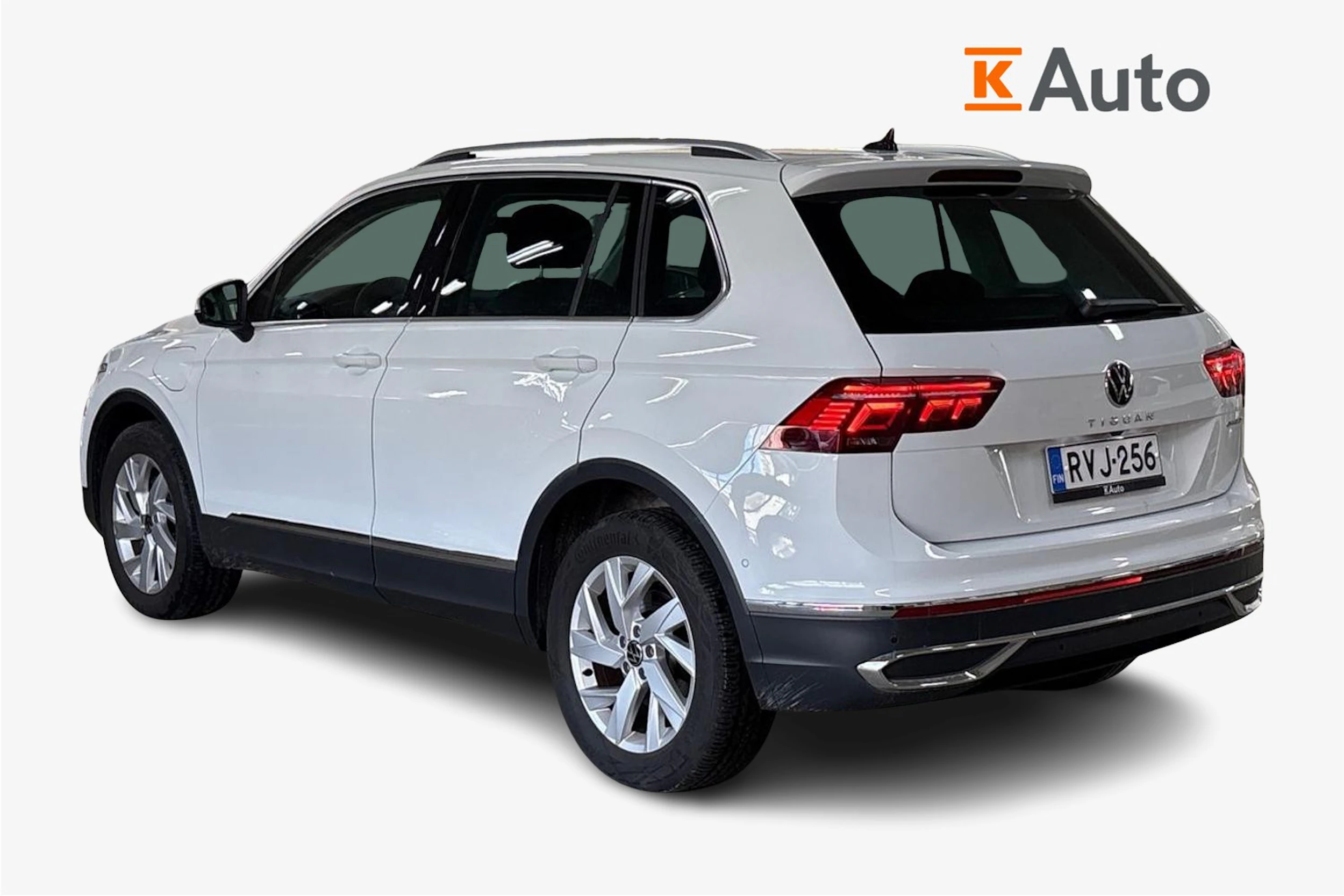 valkoinen Volkswagen Tiguan 2023 kuva 2.