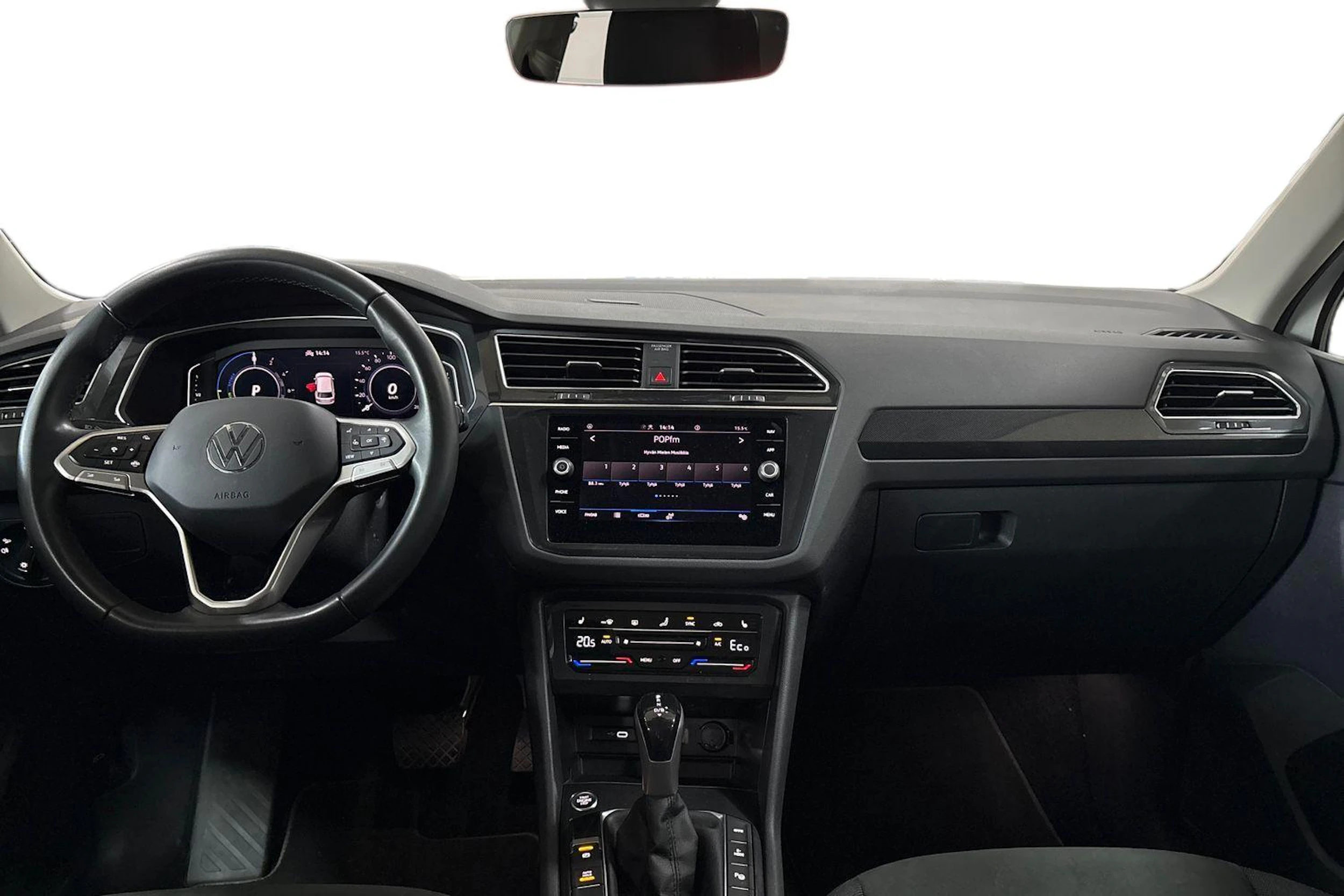 valkoinen Volkswagen Tiguan 2023 kuva 7.