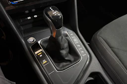 valkoinen Volkswagen Tiguan 2023 kuva 21.