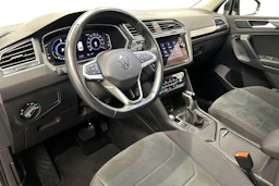 musta Volkswagen Tiguan 2023 kuva 6.