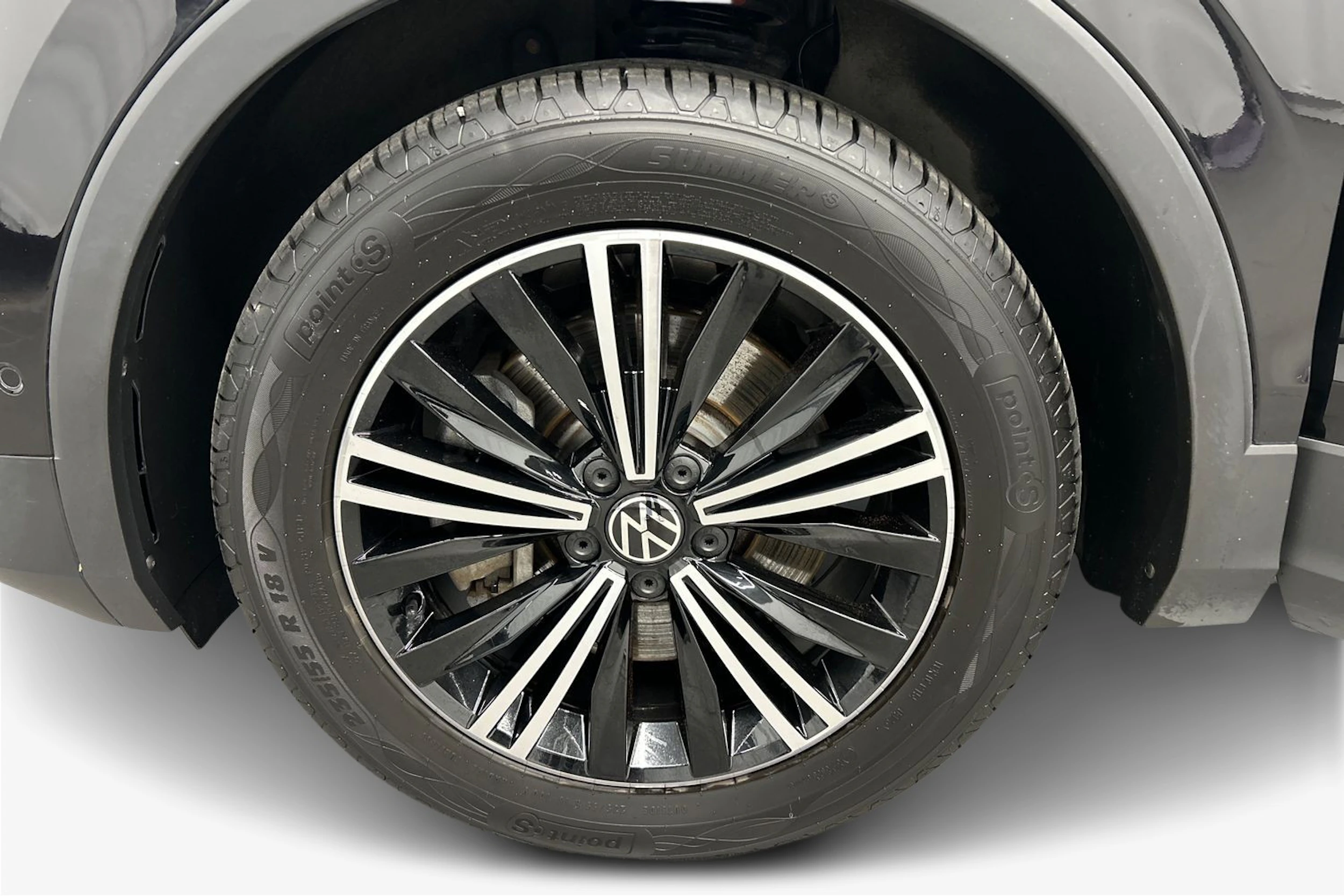 musta Volkswagen Tiguan 2023 kuva 9.