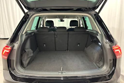 musta Volkswagen Tiguan 2023 kuva 12.