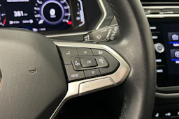 musta Volkswagen Tiguan 2023 kuva 17.