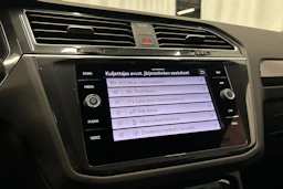 musta Volkswagen Tiguan 2023 kuva 18.