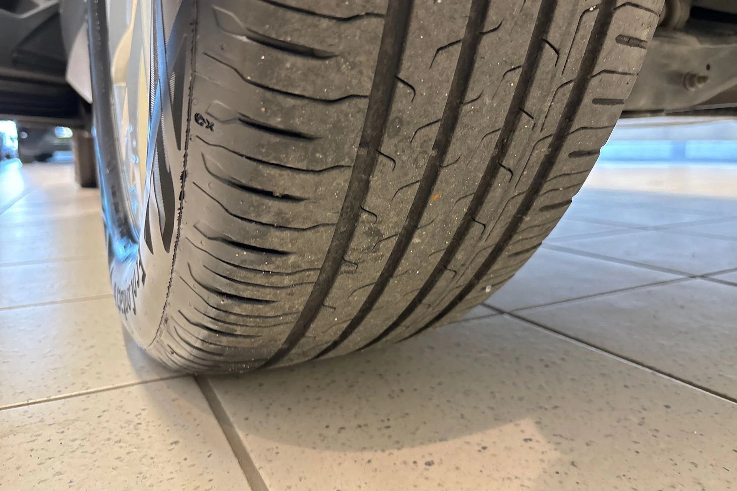 harmaa Volkswagen Tiguan 2023 kuva 10.