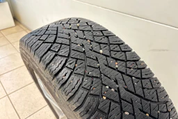 harmaa Volkswagen Tiguan 2023 kuva 12.