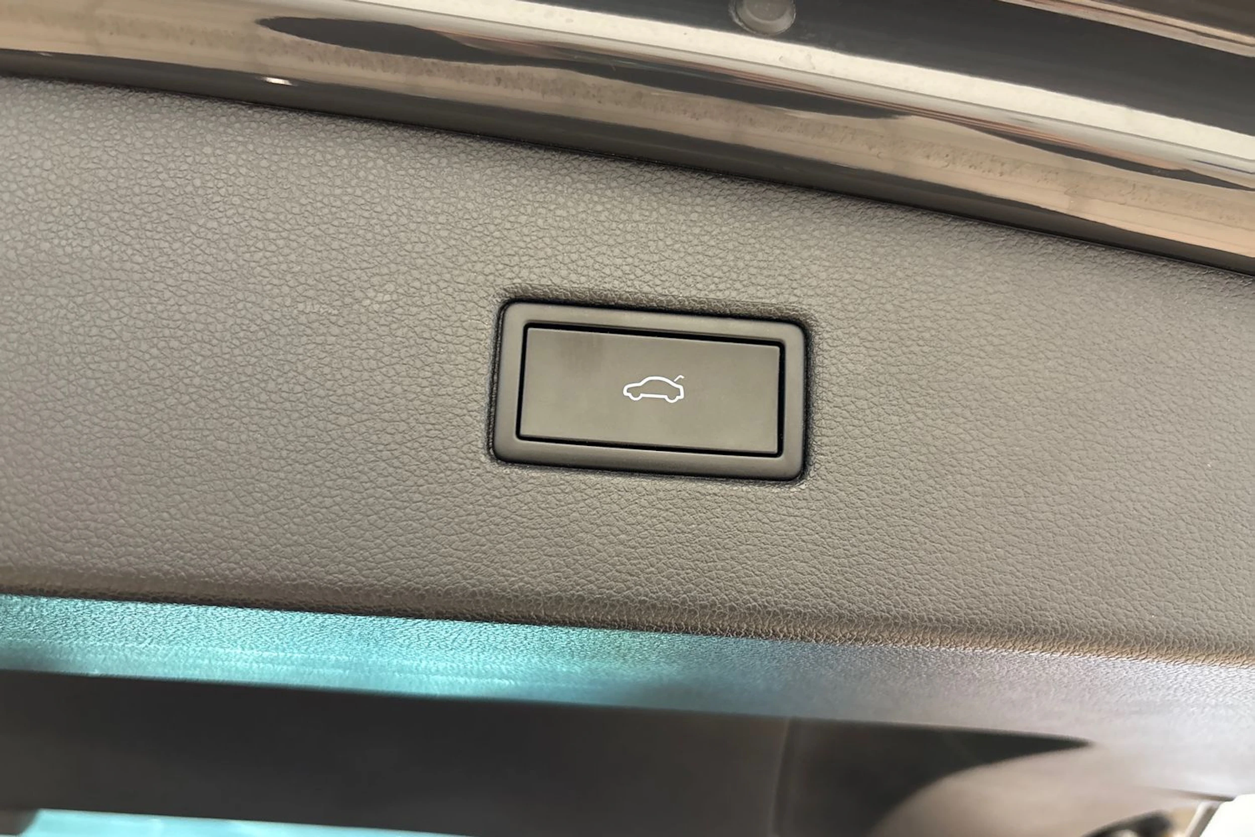 harmaa Volkswagen Tiguan 2023 kuva 15.
