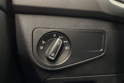 harmaa Volkswagen Tiguan 2023 kuva 20.