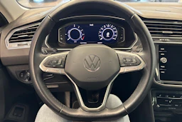 harmaa Volkswagen Tiguan 2023 kuva 21.