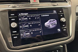 harmaa Volkswagen Tiguan 2023 kuva 34.