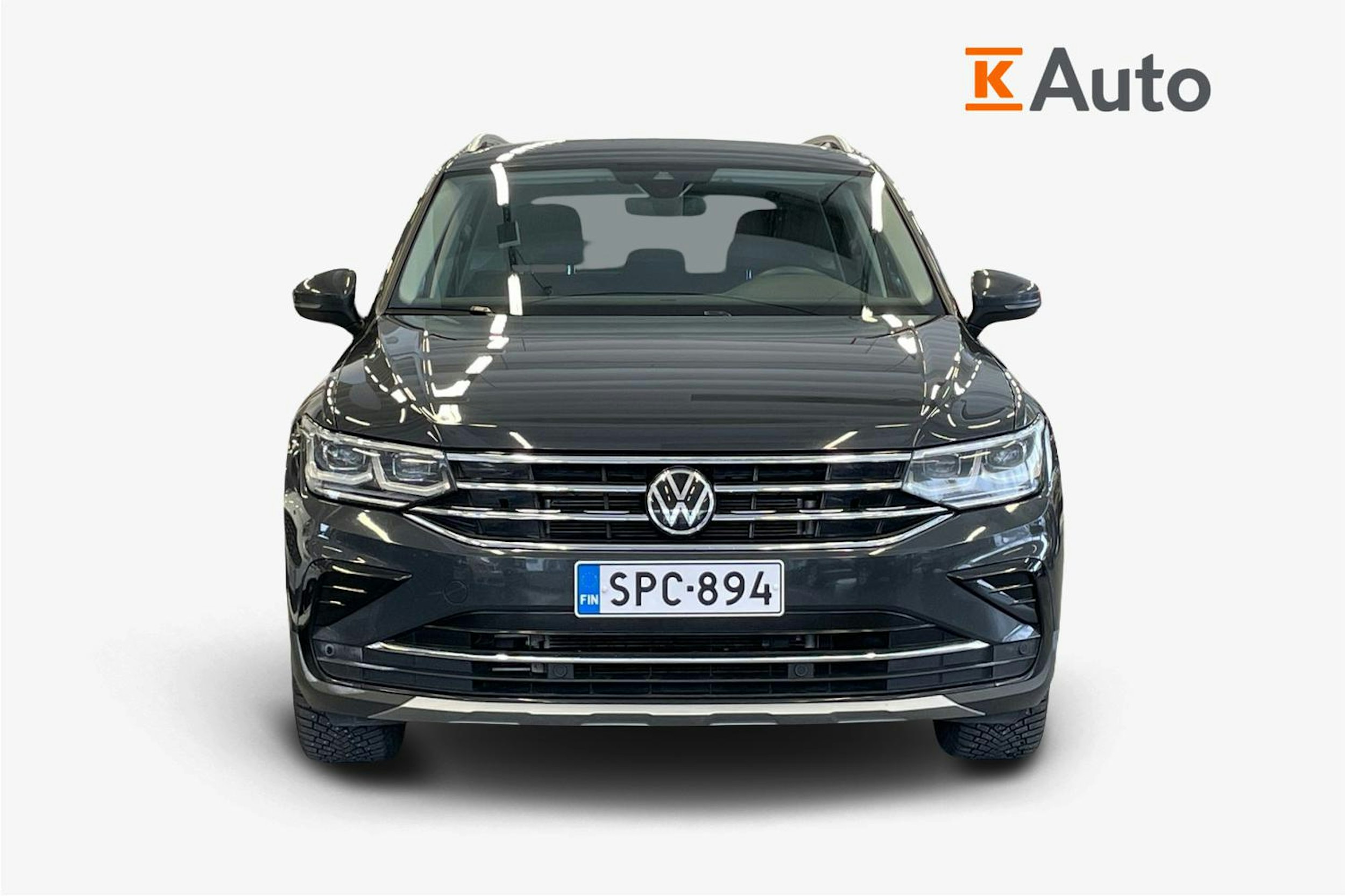 harmaa Volkswagen Tiguan 2023 kuva 5.