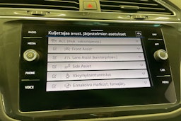 harmaa Volkswagen Tiguan 2023 kuva 18.