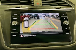 harmaa Volkswagen Tiguan 2023 kuva 20.