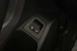 valkoinen Volkswagen Tiguan 2023 kuva 20.