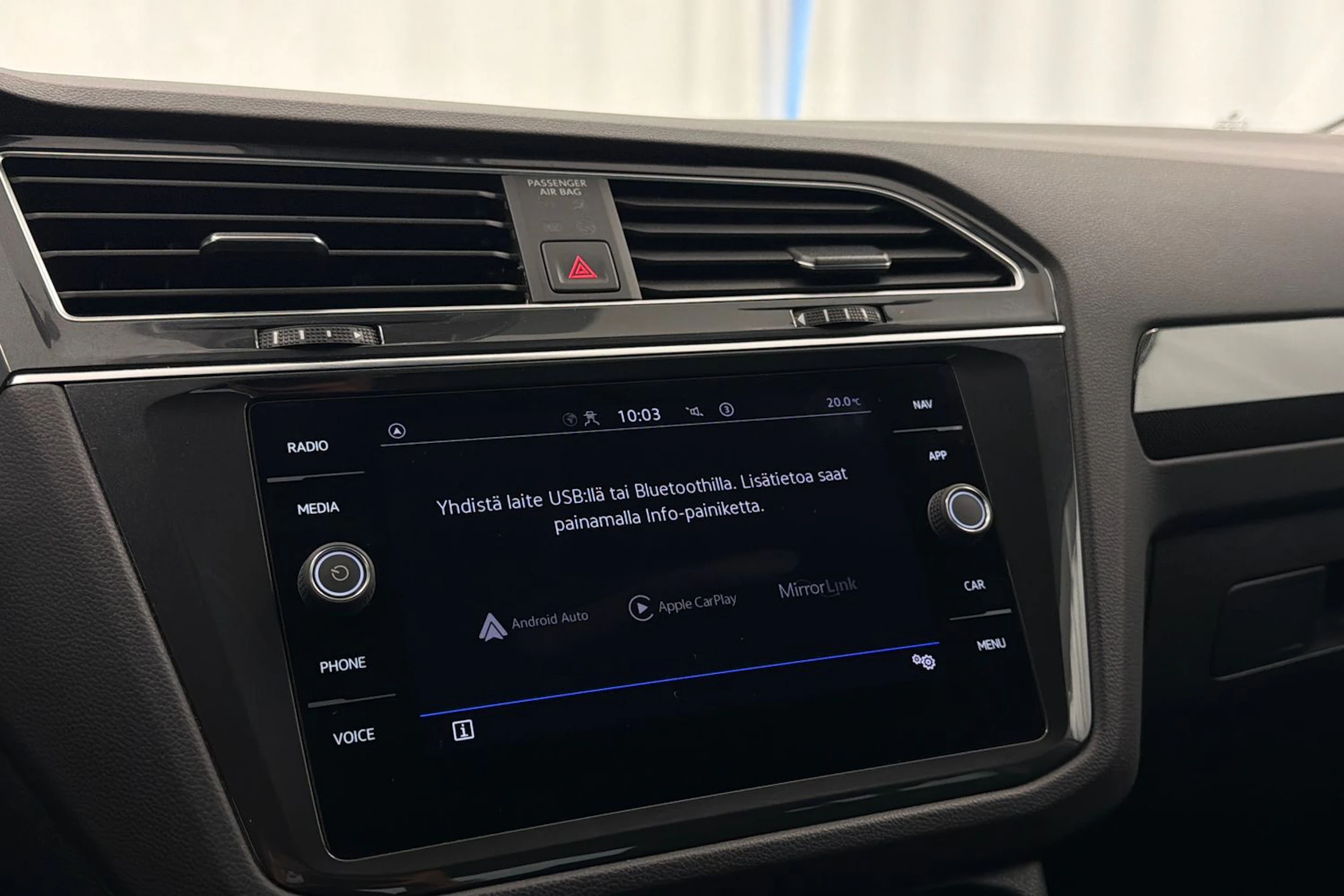 valkoinen Volkswagen Tiguan 2023 kuva 26.
