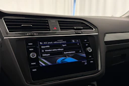 valkoinen Volkswagen Tiguan 2023 kuva 27.