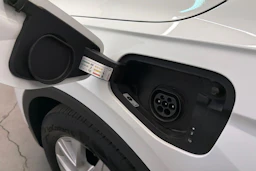 valkoinen Volkswagen Tiguan 2023 kuva 35.