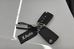 valkoinen Volkswagen Tiguan 2023 kuva 36.