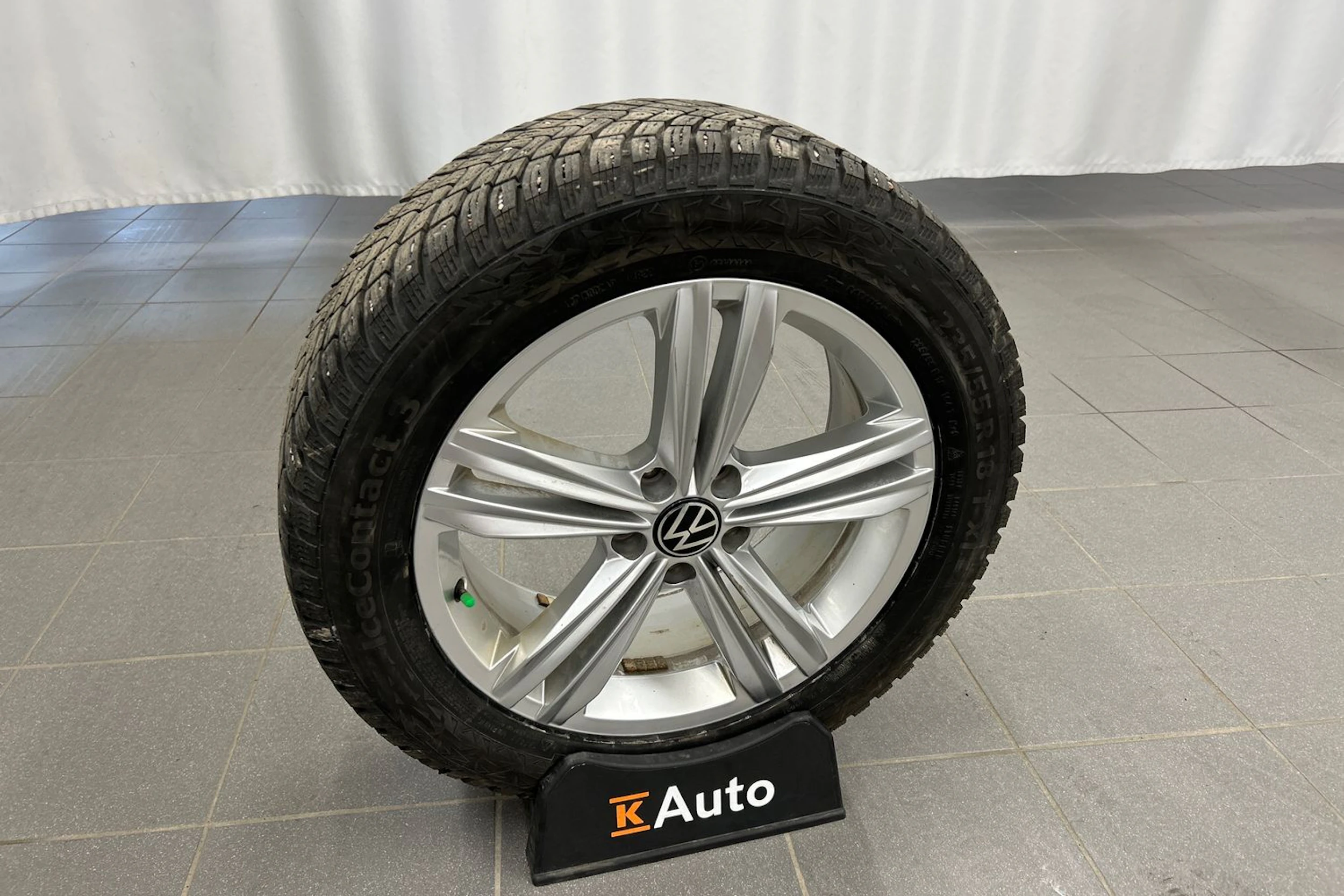 musta Volkswagen Tiguan 2023 kuva 10.
