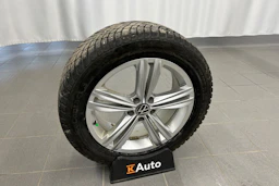 musta Volkswagen Tiguan 2023 kuva 10.