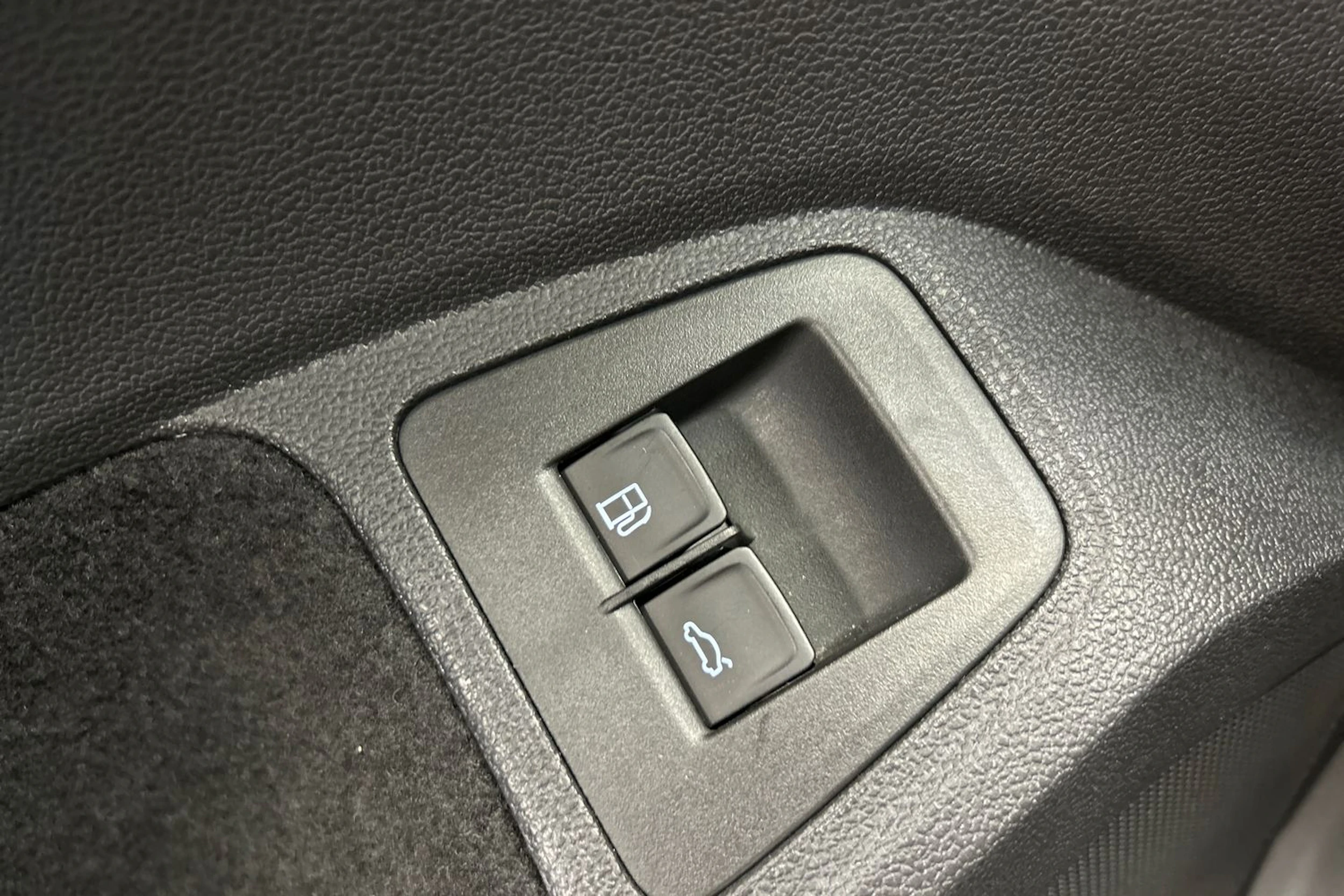 musta Volkswagen Tiguan 2023 kuva 18.
