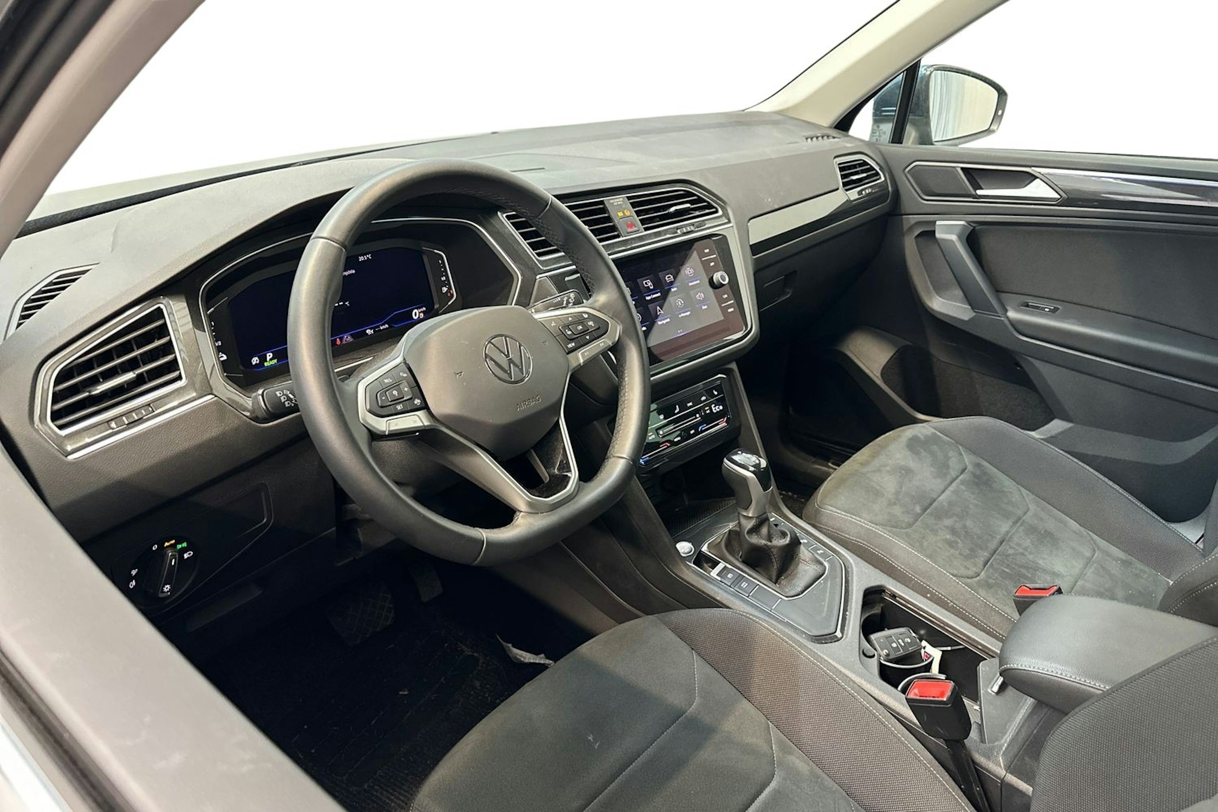 sininen Volkswagen Tiguan 2023 kuva 3.