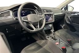 sininen Volkswagen Tiguan 2023 kuva 7.