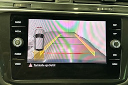 sininen Volkswagen Tiguan 2023 kuva 24.