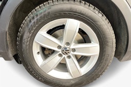 musta Volkswagen Tiguan 2023 kuva 11.