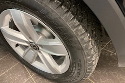 musta Volkswagen Tiguan 2023 kuva 13.