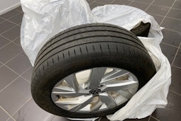 musta Volkswagen Tiguan 2023 kuva 16.