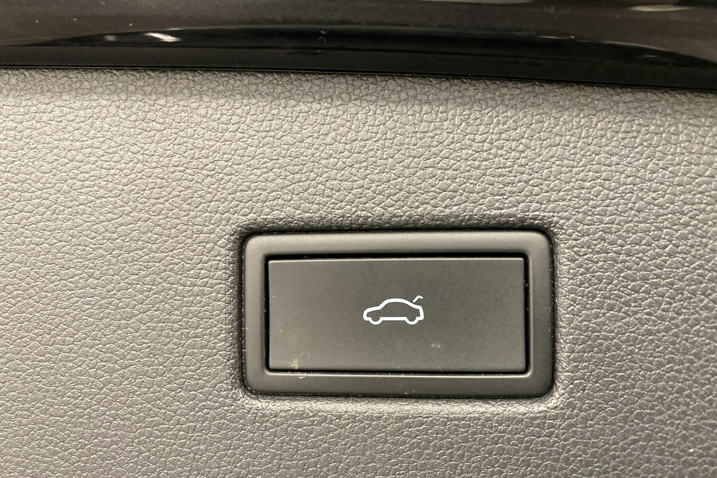 musta Volkswagen Tiguan 2023 kuva 17.