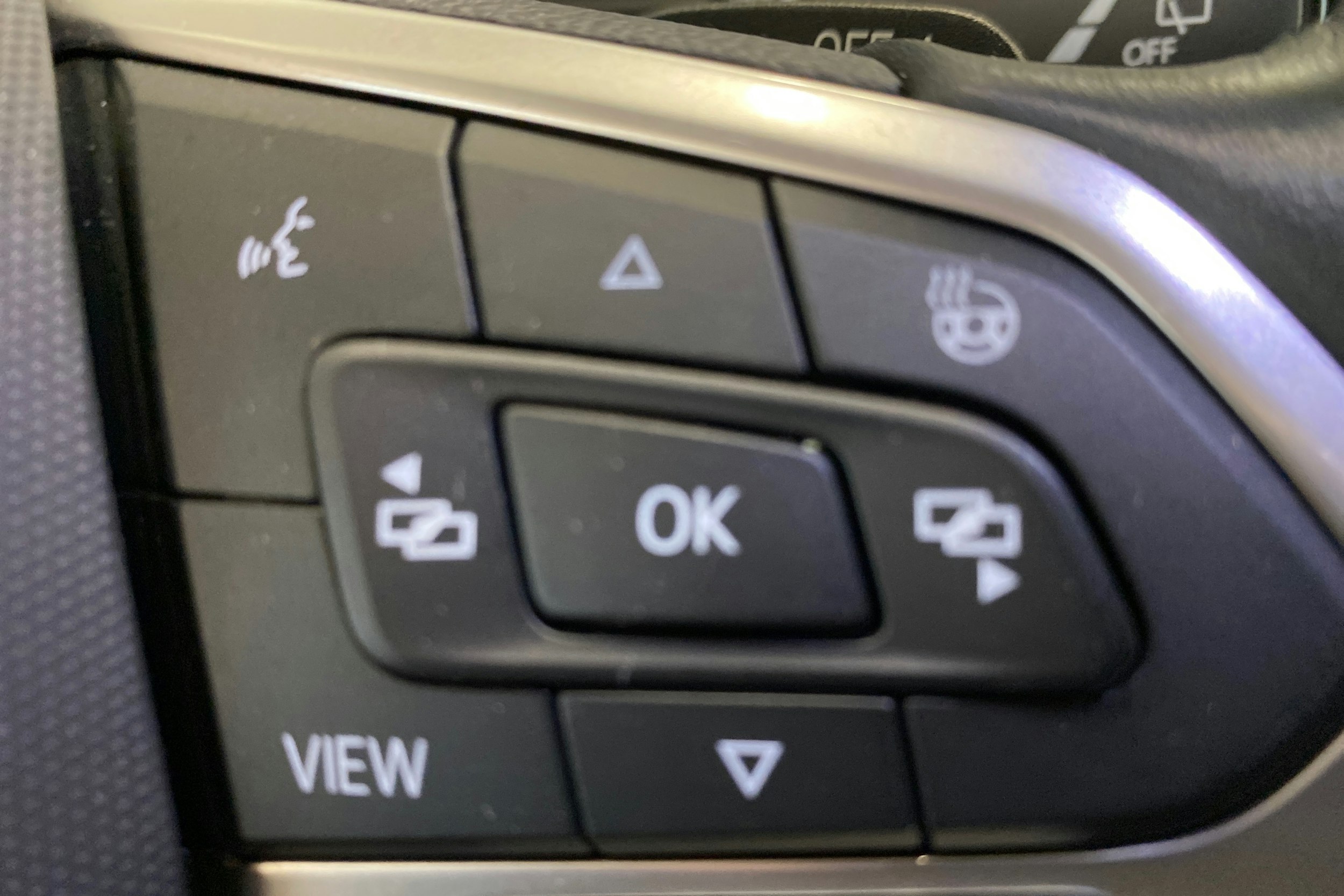 musta Volkswagen Tiguan 2023 kuva 23.