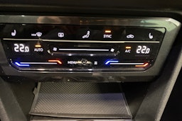 musta Volkswagen Tiguan 2023 kuva 26.