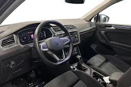 musta Volkswagen Tiguan 2023 kuva 3.