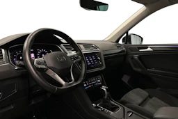 musta Volkswagen Tiguan 2023 kuva 8.