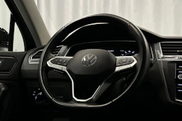 musta Volkswagen Tiguan 2023 kuva 20.