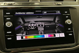 musta Volkswagen Tiguan 2023 kuva 28.