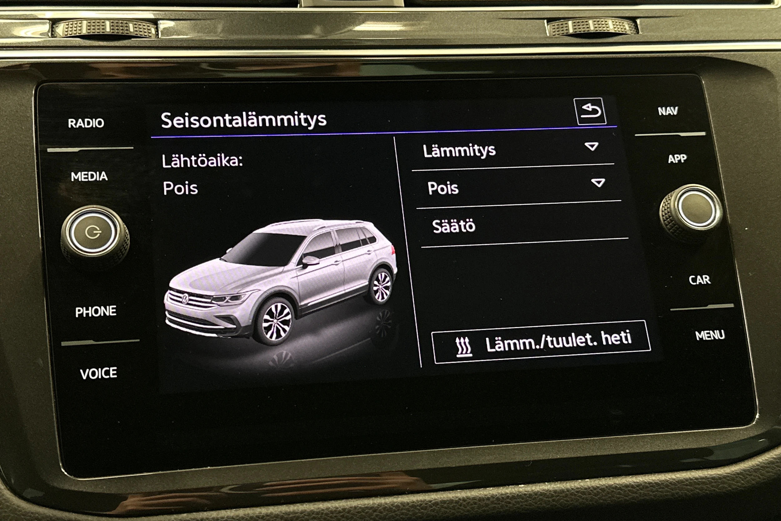 musta Volkswagen Tiguan 2023 kuva 29.