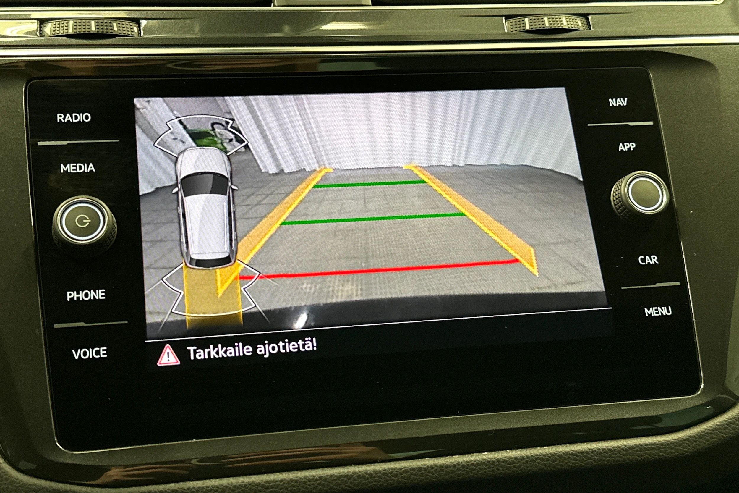musta Volkswagen Tiguan 2023 kuva 30.