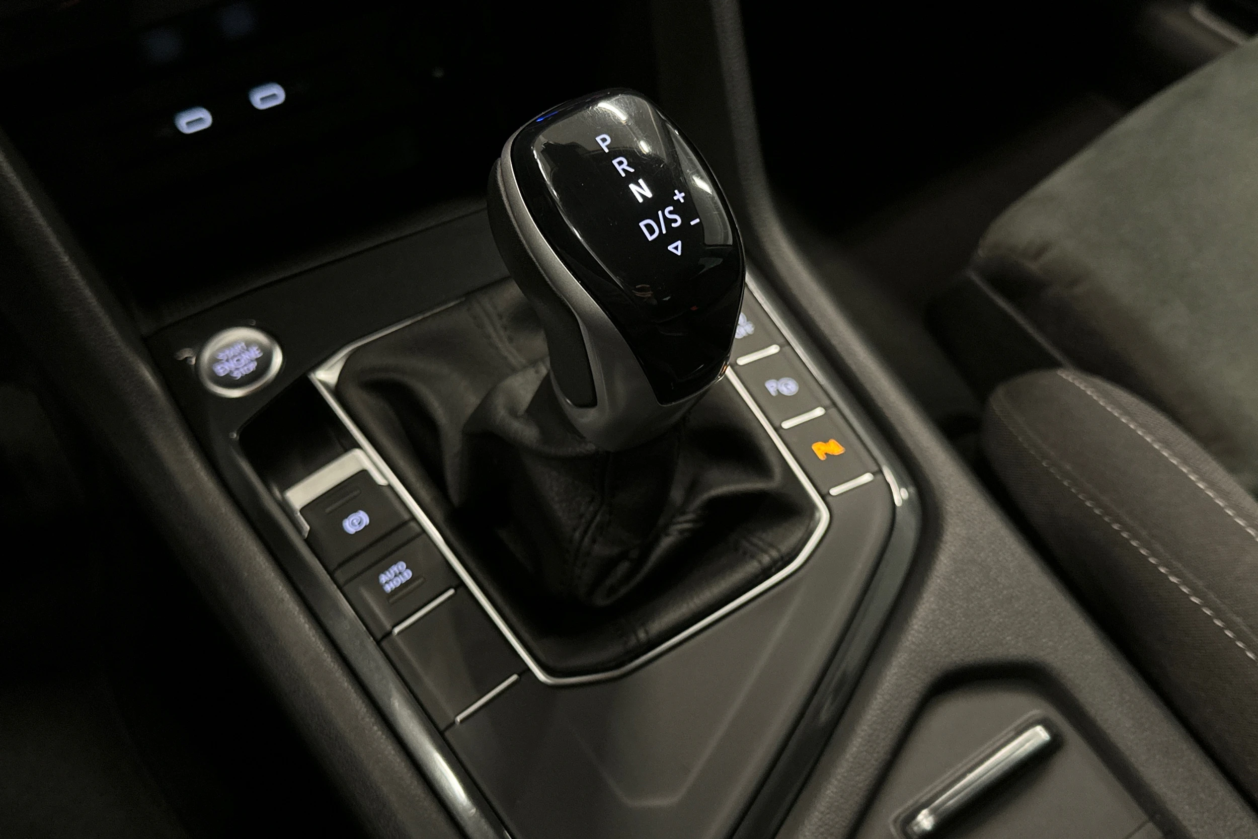 musta Volkswagen Tiguan 2023 kuva 32.