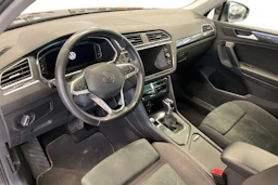 musta Volkswagen Tiguan 2023 kuva 8.