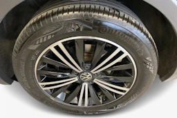 musta Volkswagen Tiguan 2023 kuva 12.