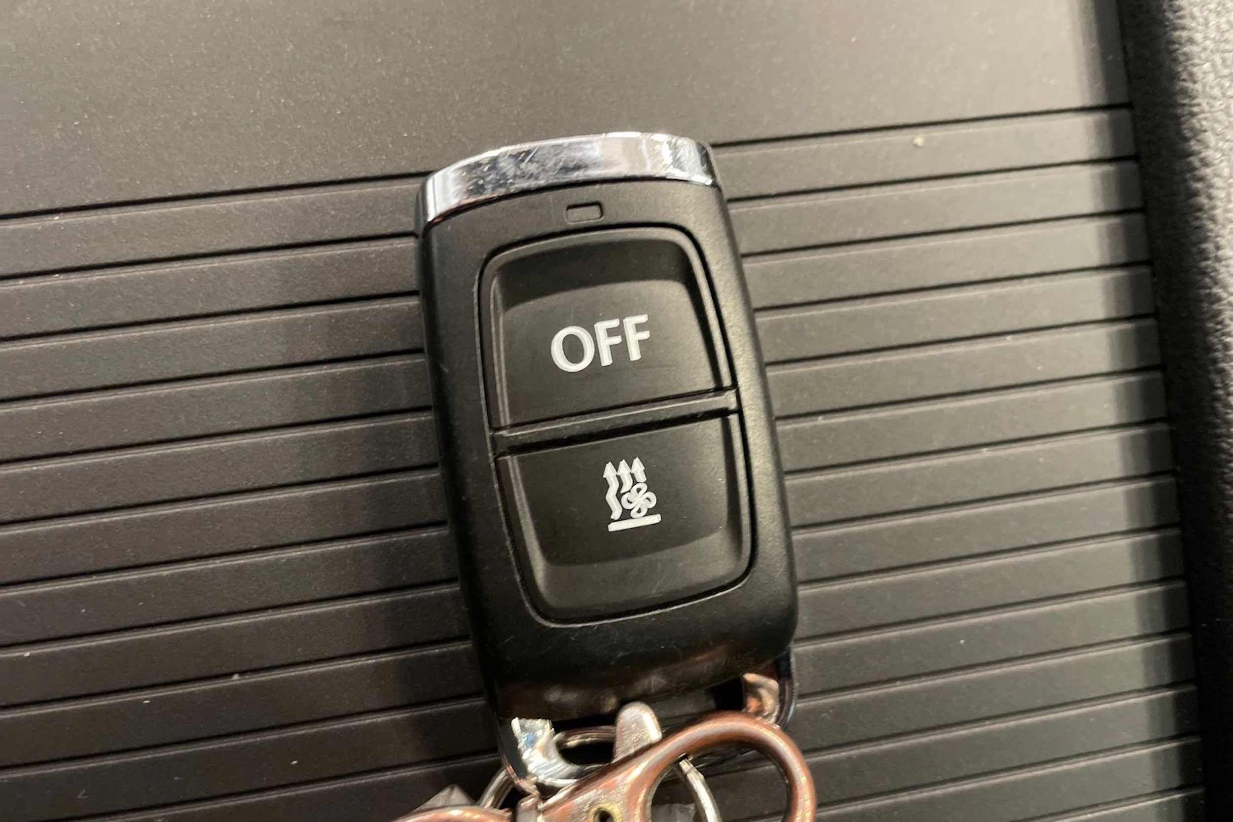 musta Volkswagen Tiguan 2023 kuva 22.