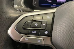 musta Volkswagen Tiguan 2023 kuva 29.