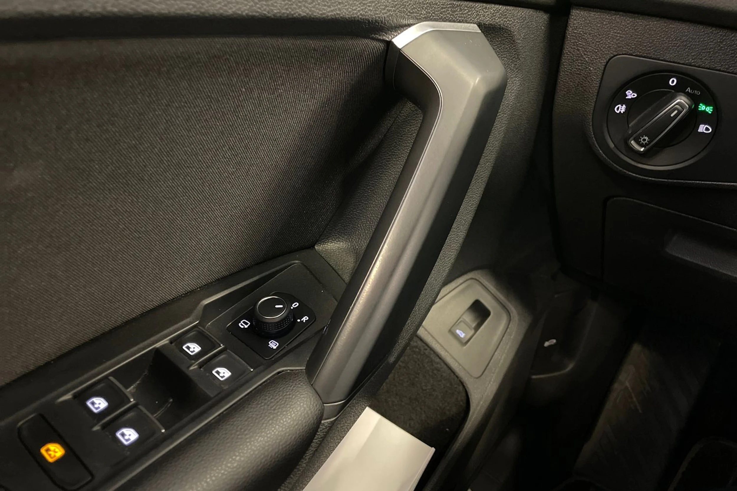 musta Volkswagen Tiguan 2023 kuva 30.